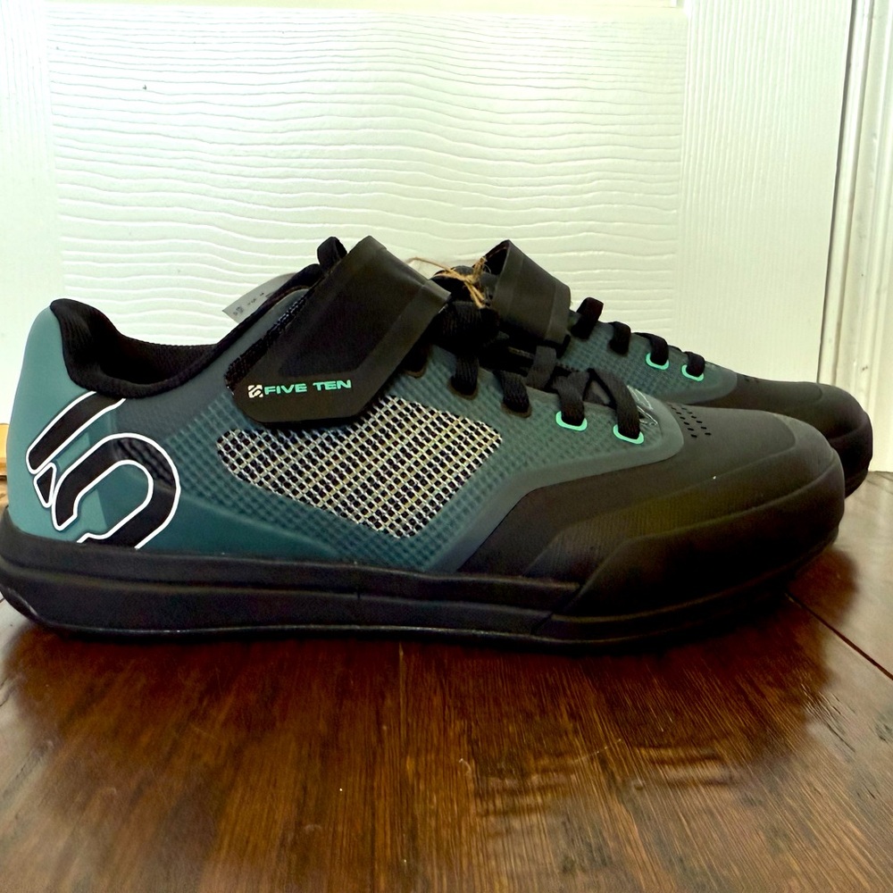 NWT Adidas Five Ten Women’s Hellcat Pro Mountain Bike Cycling Shoes 🚴‍♀️